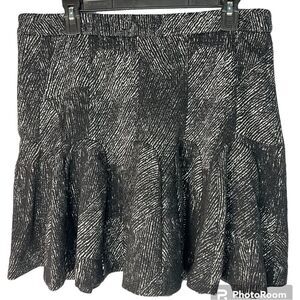 Banana Republic Black Pleated Tulip Swing Plus Size Black/white Skirt Size 14